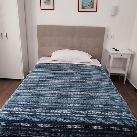Alo Alo Albergo Casteggio Buitenkant foto