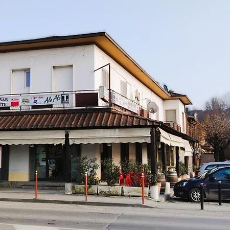 Alo Alo Albergo Casteggio Buitenkant foto