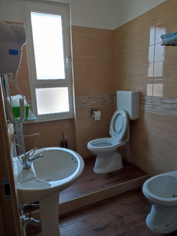 Alo Alo Albergo Casteggio Buitenkant foto