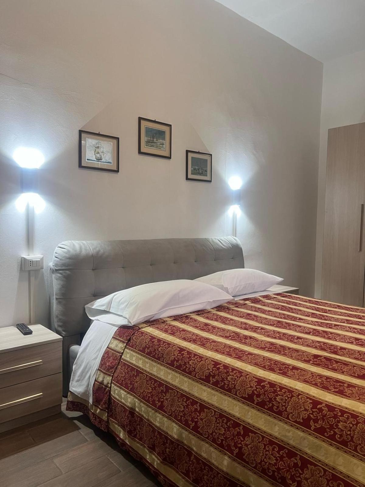 Alo Alo Albergo Casteggio Buitenkant foto