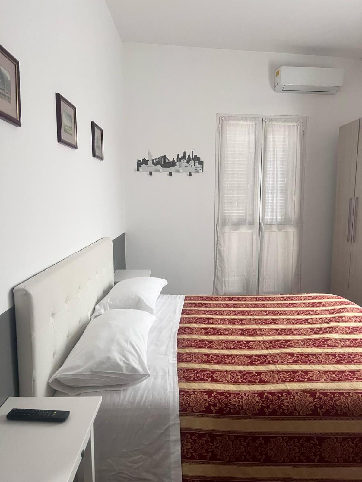 Alo Alo Albergo Casteggio Buitenkant foto